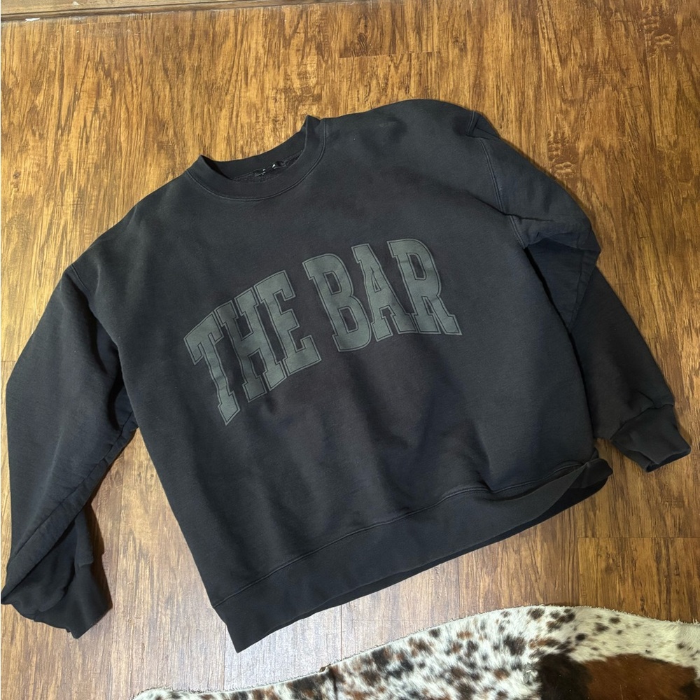 the bar solid black sweatshirt size large